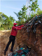 Cleaning Event - Kim Kim River
